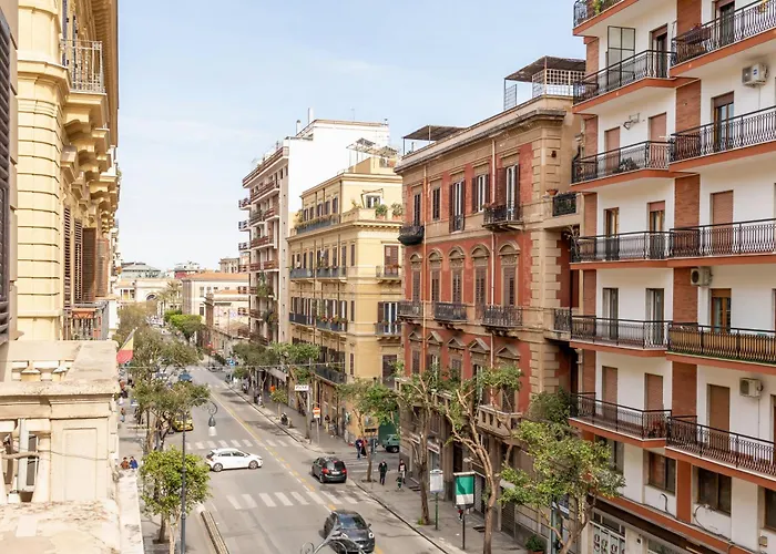 Hostel A Casa Di Amici Palermo